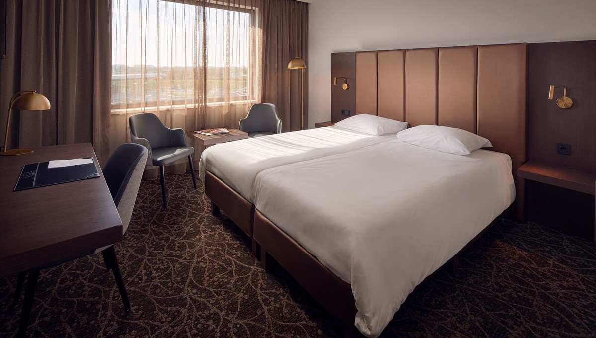 Room with twin beds