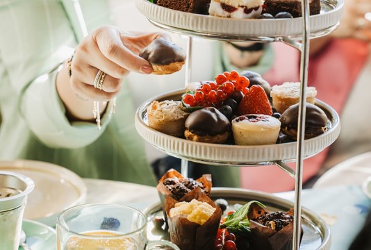 Vier Pasen bij Van der Valk met een heerlijke high tea